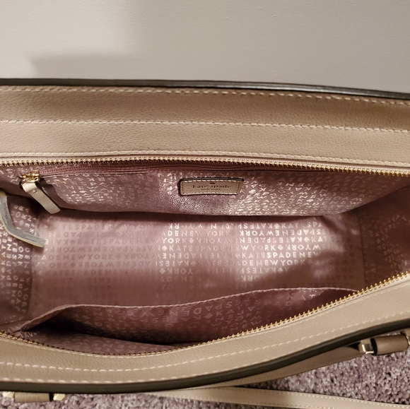Kate Spade Purse - Picture 2 of 3
